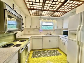 845 NE 127th St, North Miami FL 33161