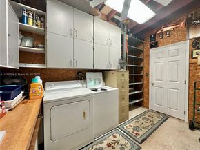 845 NE 127th St, North Miami FL 33161