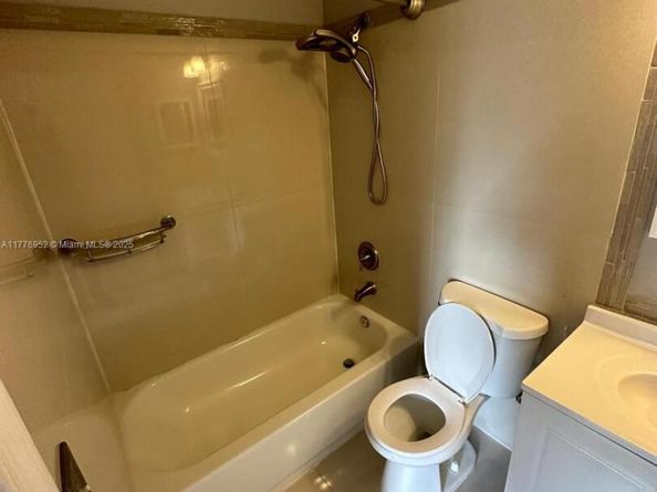 3145 SW 50th St 3145, Dania Beach FL 33312