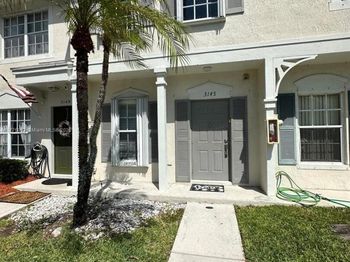 3145 SW 50th St