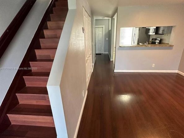 3145 SW 50th St 3145, Dania Beach FL 33312