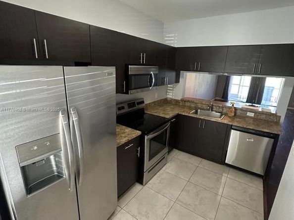 3145 SW 50th St 3145, Dania Beach FL 33312