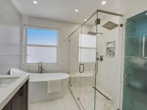 963 S Harbor Vw S, Hollywood FL 33019