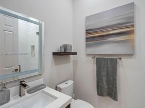 963 S Harbor Vw S, Hollywood FL 33019