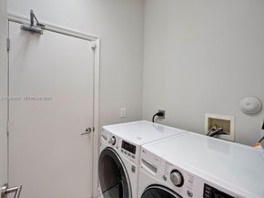 963 S Harbor Vw S, Hollywood FL 33019