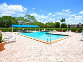 16400 Golf Club Rd 111, Weston FL 33326
