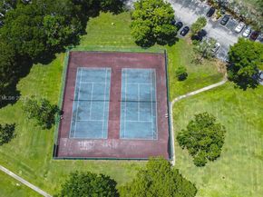 16400 Golf Club Rd 111, Weston FL 33326