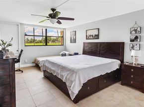 16400 Golf Club Rd 111, Weston FL 33326