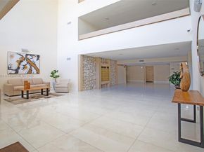 16400 Golf Club Rd 111, Weston FL 33326