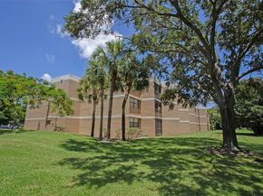 16400 Golf Club Rd 111, Weston FL 33326