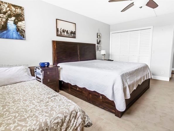 16400 Golf Club Rd 111, Weston FL 33326