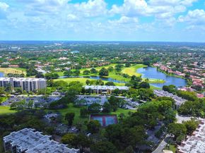 16400 Golf Club Rd 111, Weston FL 33326
