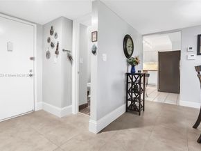 16400 Golf Club Rd 111, Weston FL 33326