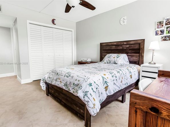 16400 Golf Club Rd 111, Weston FL 33326