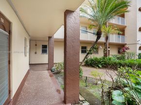 8861 Sunrise Lakes Blvd 106, Sunrise FL 33322