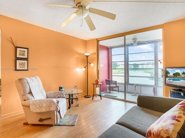 8861 Sunrise Lakes Blvd 106, Sunrise FL 33322