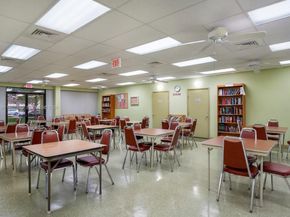 8861 Sunrise Lakes Blvd 106, Sunrise FL 33322