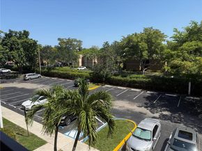 731 N Pine Island Rd 306, Plantation FL 33324