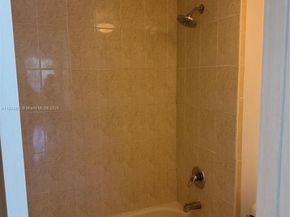 731 N Pine Island Rd 306, Plantation FL 33324