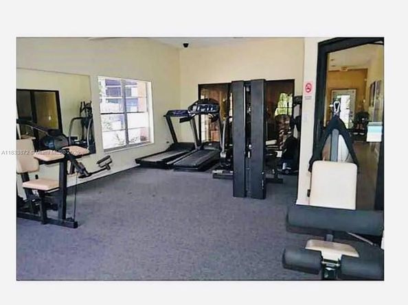 731 N Pine Island Rd 306, Plantation FL 33324