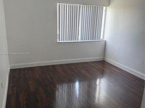 731 N Pine Island Rd 306, Plantation FL 33324