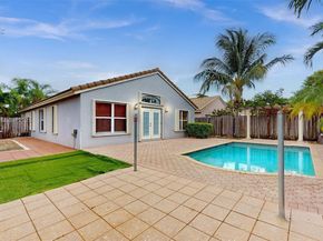 2004 SE 15th St, Homestead FL 33035