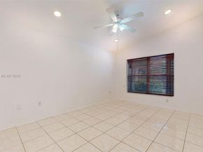 2004 SE 15th St, Homestead FL 33035