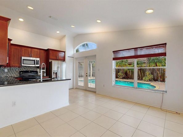 2004 SE 15th St, Homestead FL 33035