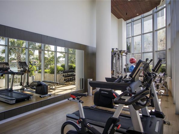 6800 Indian Creek Dr PH2, Miami Beach FL 33141