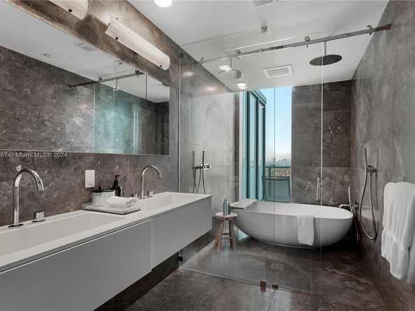 6800 Indian Creek Dr PH2, Miami Beach FL 33141