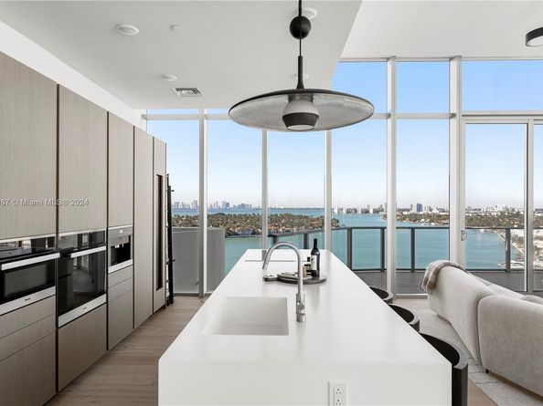 6800 Indian Creek Dr PH2, Miami Beach FL 33141