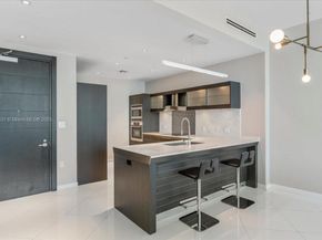 200 Biscayne Boulevard Way 4804, Miami FL 33131