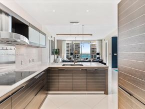 200 Biscayne Boulevard Way 4804, Miami FL 33131