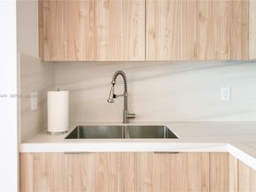 3131 NE 188th St 2605, Aventura FL 33180