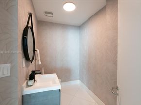 3131 NE 188th St 2605, Aventura FL 33180