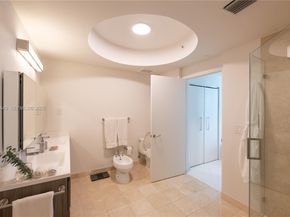 3131 NE 188th St 2605, Aventura FL 33180