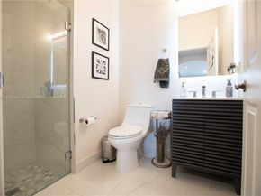 4450 Laurel Pl, Weston FL 33332