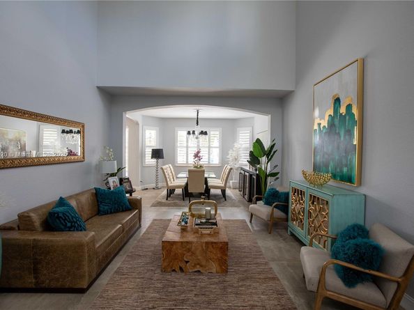 4450 Laurel Pl, Weston FL 33332