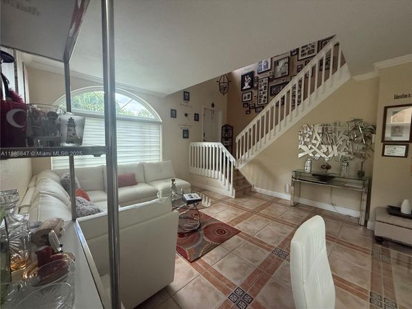 250 NW 151st Ave, Pembroke Pines FL 33028