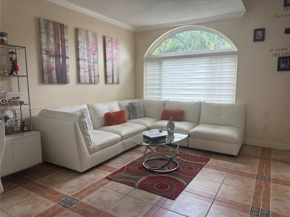 250 NW 151st Ave, Pembroke Pines FL 33028