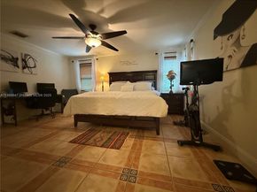 250 NW 151st Ave, Pembroke Pines FL 33028