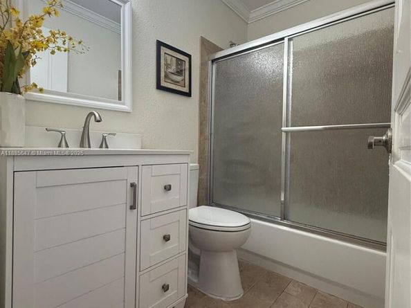 250 NW 151st Ave, Pembroke Pines FL 33028
