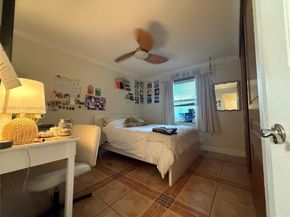 250 NW 151st Ave, Pembroke Pines FL 33028