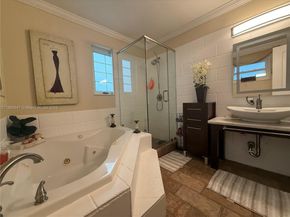 250 NW 151st Ave, Pembroke Pines FL 33028