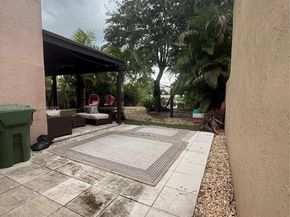 250 NW 151st Ave, Pembroke Pines FL 33028
