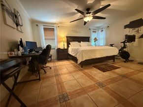 250 NW 151st Ave, Pembroke Pines FL 33028