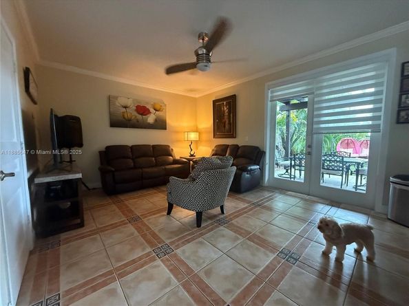 250 NW 151st Ave, Pembroke Pines FL 33028