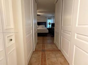 250 NW 151st Ave, Pembroke Pines FL 33028