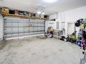 1033 NE 35th Ave, Homestead FL 33033