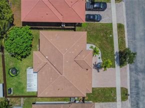 1033 NE 35th Ave, Homestead FL 33033